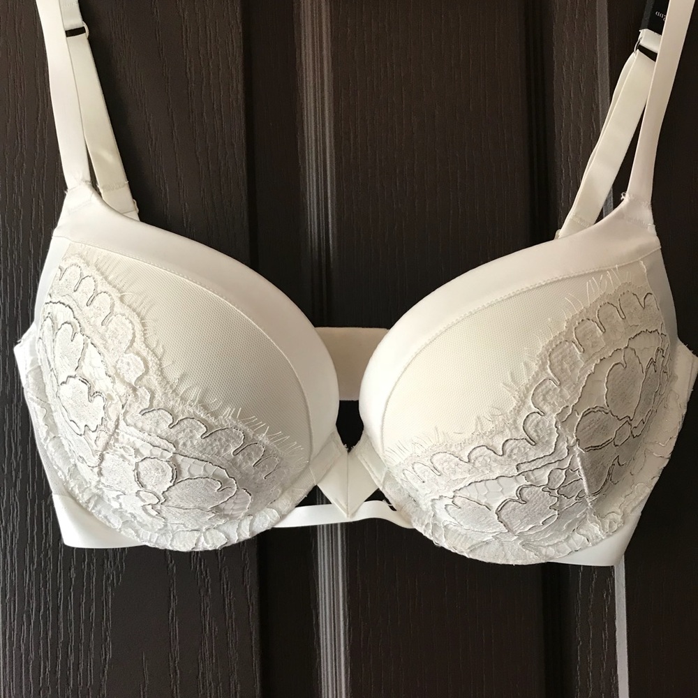 VS Holiday Collection Very Sexy push-up